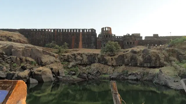 The Mughal era and the resistance