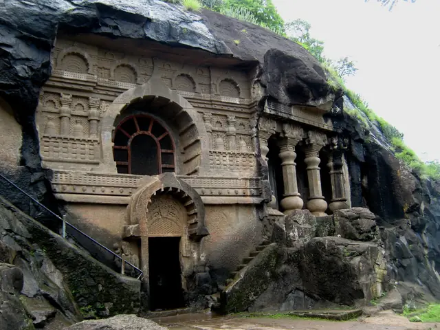 Nasik prashasti of Gautami Balashri