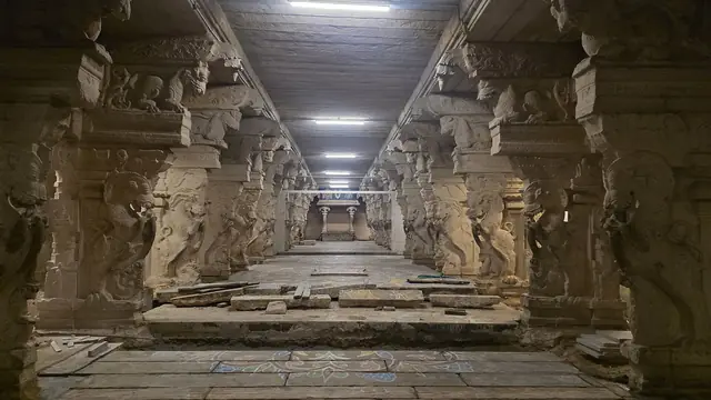 Alwarthirunagari (Tirukurugur), Adinatha Perumal Temple