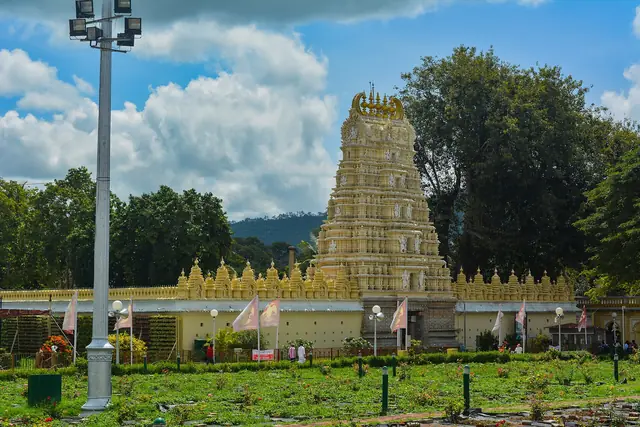 Chamundeshwari Temple, Chamundi Hill