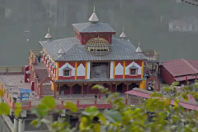 Dhari Devi Temple, Kaliyasaur