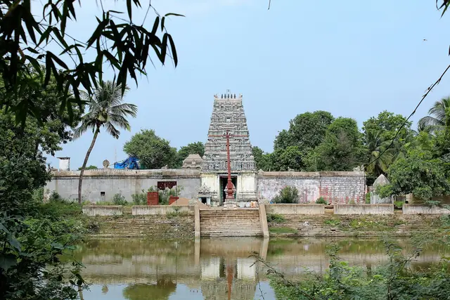 Neelakandeswarar (Thirukumaresar) Temple, Erukkathampuliyur (Rajendrapattinam)