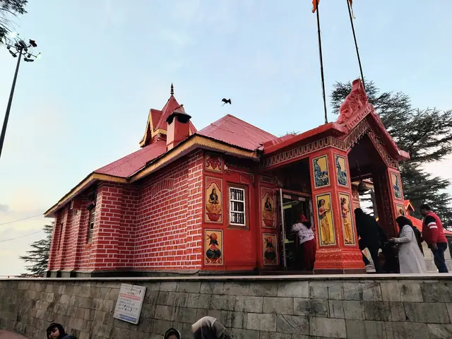 Jakhu Hanuman Temple, Shimla