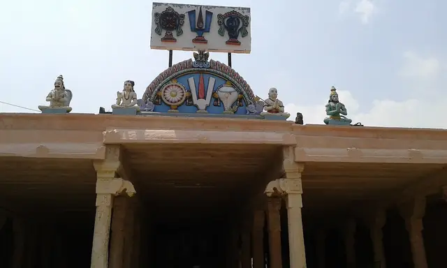 Makara Nedunkuzhaikathar Temple, Thenthiruperai (Thirupperai)