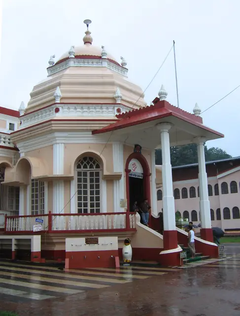 Shri Mangesh Temple, Mangeshi
