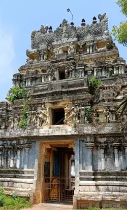 Abhimukteeswarar Temple, Tirupperuvelur (Manakkal Ayyampet)
