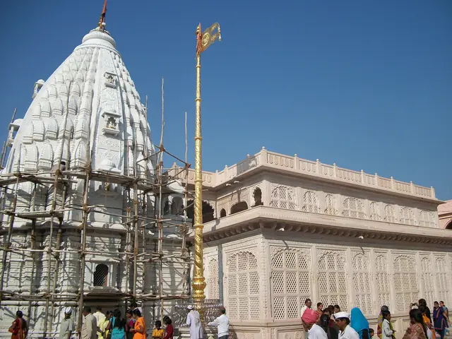 Shri Gajanan Maharaj Samadhi Mandir, Shegaon
