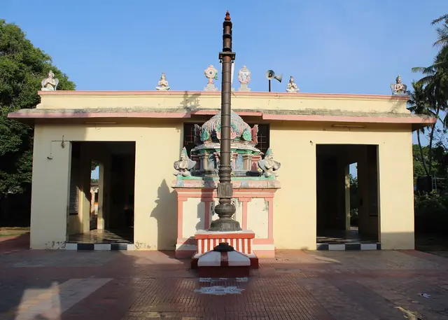 Thanjai Mamanikoil (Neelamegha, Manikundra and Veera Narasimha Perumal), Thanjavur