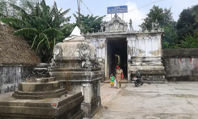 Hemaranganathar Temple, Thiru Semponsei Koil (Thirunangur)