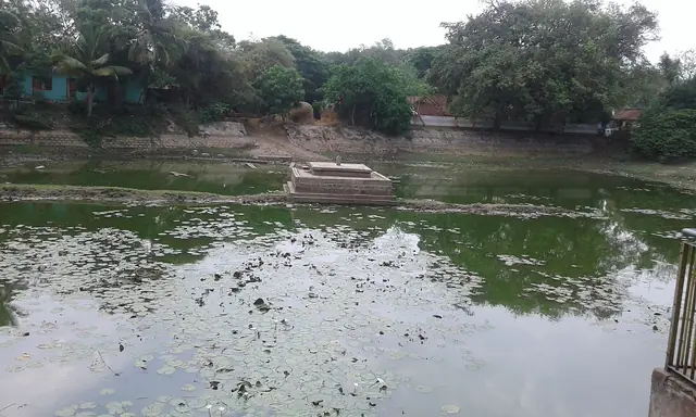 Annan Perumal (Srinivasa) Temple, Thiru Vellakkulam (Thirunangur)