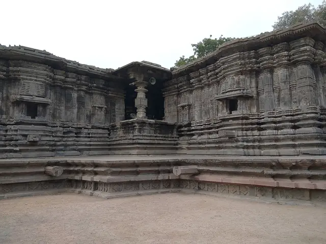 Thousand Pillar Temple, Hanamkonda