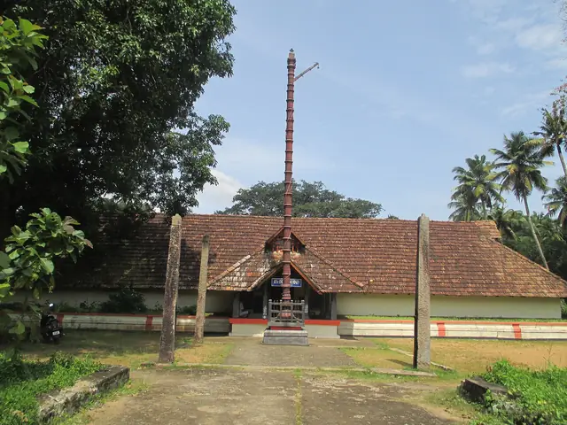 Thrichittatt Mahavishnu Temple, Chengannur (Thiruchengundrur)