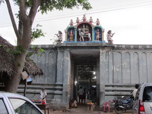 Saraparameswarar (Senneriyappar) Temple, Tirucherai