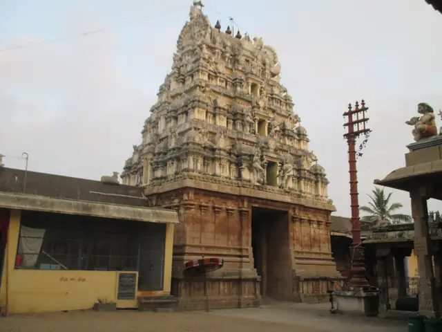 Veerattaneswarar Temple, Tirukkovilur