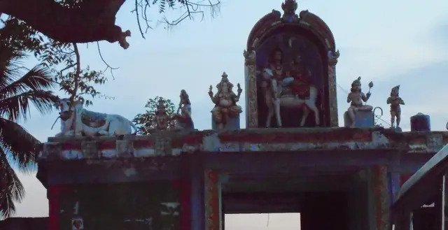 Velladainathar Temple, Tirukkurukavur