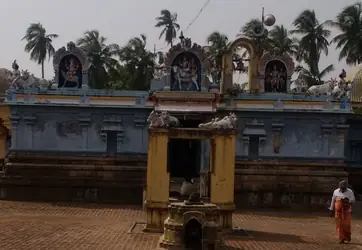Valampurinathar Temple, Tiruvalampuram (Melaperumpallam)