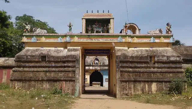 Manikkavannar Temple, Tiruvazhkoliputhur (Tiruvalaputhur)