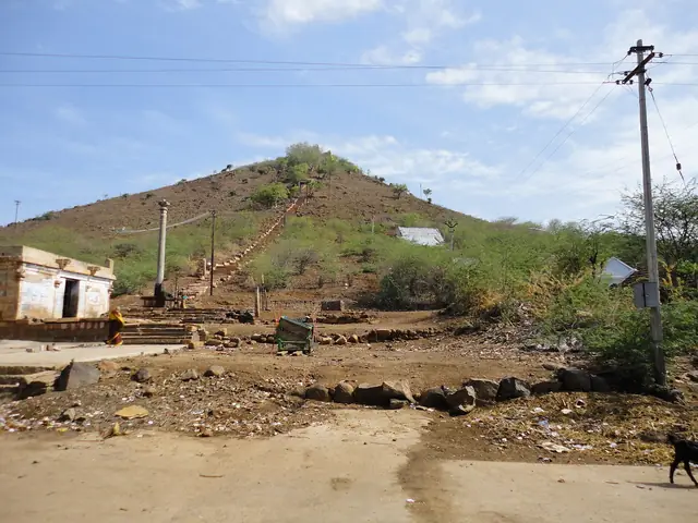 Maragathachaleswarar Temple, Tiruveengoimalai