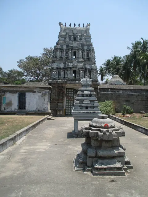 Marundeeswarar (Idaiyatrunathar) Temple, Tiruvidaiyaru (T. Edaiyar)