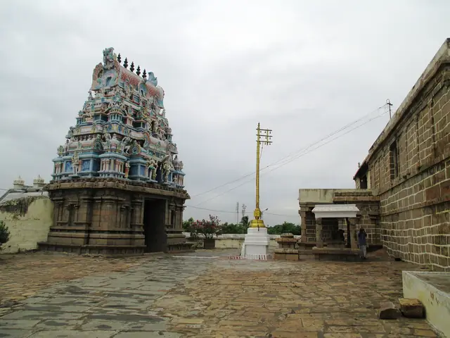 Ujjivanathar Temple, Uyyakondan Thirumalai